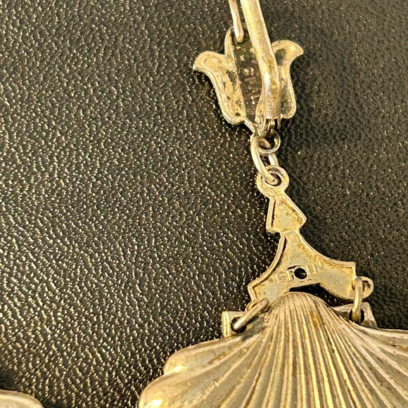 Vintage Made in Spain Oyster Earrings with Pearl. - Picture 8 of 11